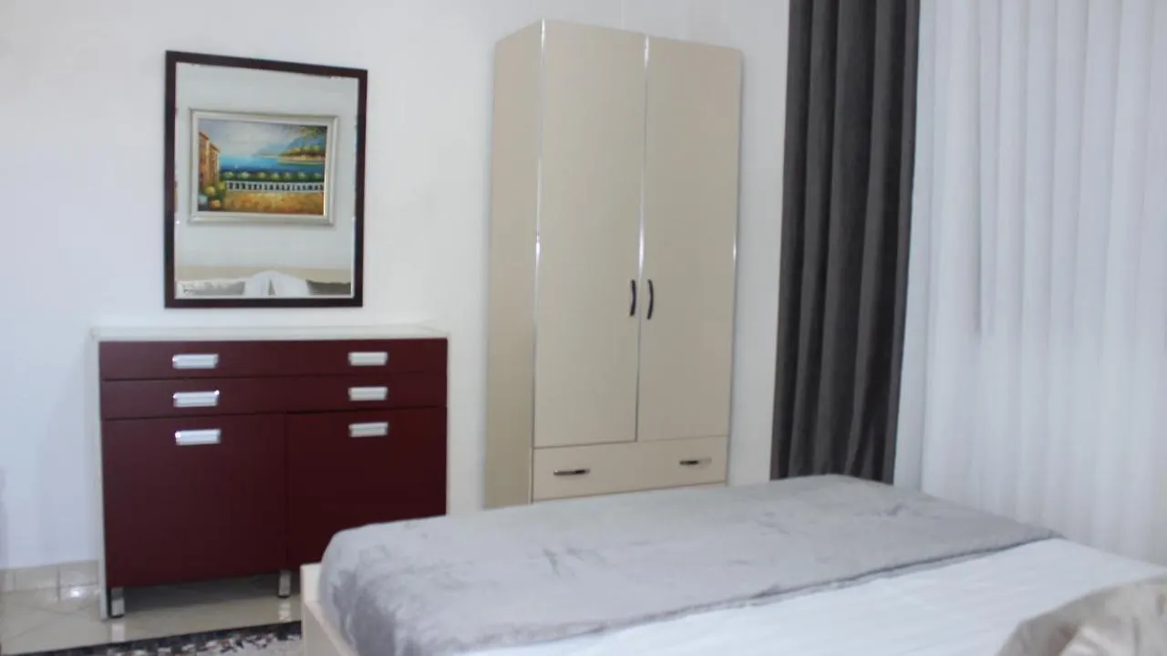 Deni'S Family Apartment In New Blvd Tirana 0*,